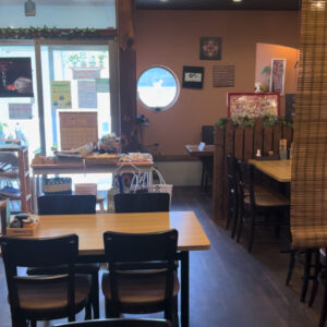 落ち着いた雰囲気の店内